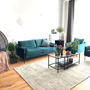 Bpr Kyanit Design With A/c , Budapest Hungary